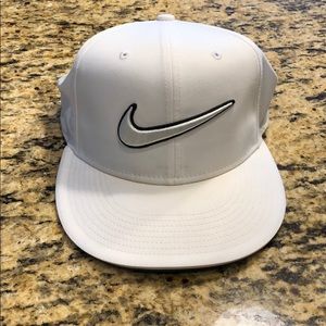 Nike golf hat